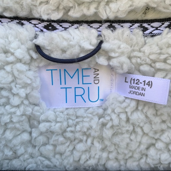 Time & Tru Plush Sweater Large - Picture 4 of 7